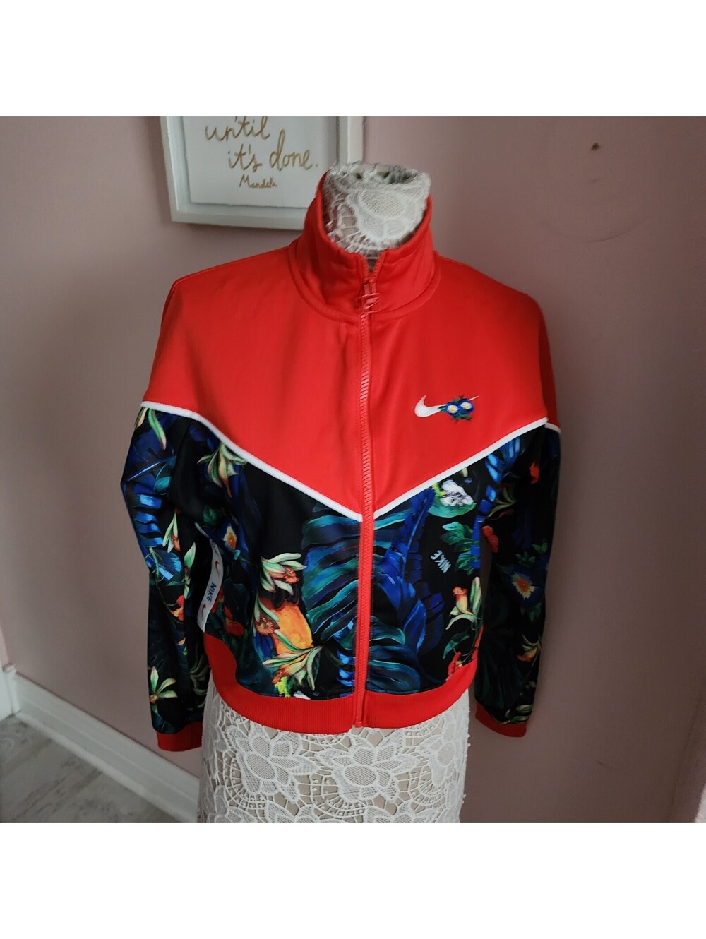 Nike Sportswear Floral Track Jacket Women's Medium Red Full Zip Cropped